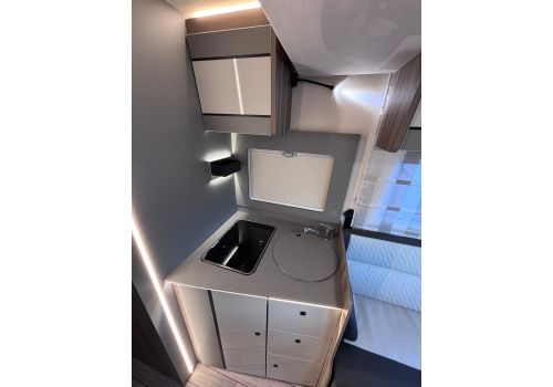 Autocaravana Perfilada ROLLER TEAM Kronos 267 TL Black Edition Nueva en Venta
