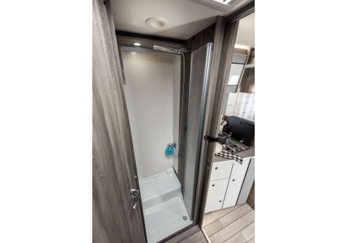 Autocaravana Perfilada ROLLER TEAM Kronos 288TL Black Edition Nueva en Venta