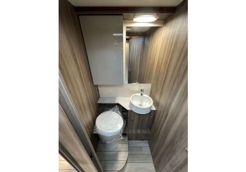 Autocaravana Perfilada ROLLER TEAM Kronos 288 TL Spring Edition en Alquiler