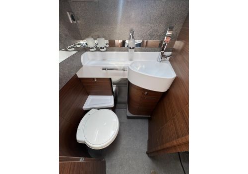 Autocaravana Integral CARTHAGO Chic C-Line I 5.0 L QB Nueva en Venta