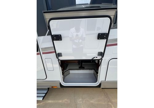Autocaravana Integral CARTHAGO Chic C-Line I 5.0 L QB Nueva en Venta
