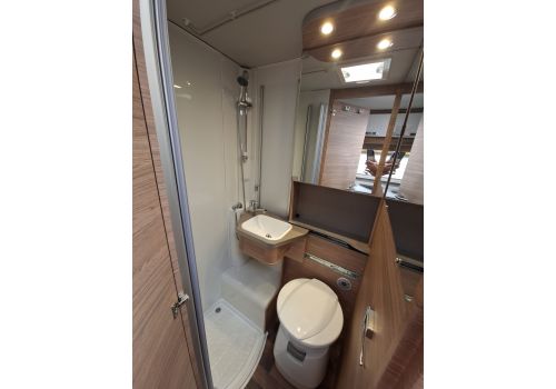 Autocaravana Perfilada WEINSBERG R57 de Ocasión
