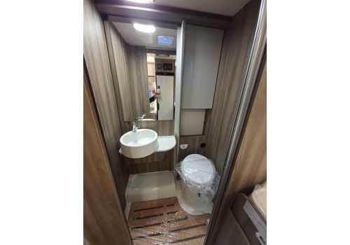 Autocaravana Perfilada ROLLER TEAM Kronos Fit 294 Nueva en Venta