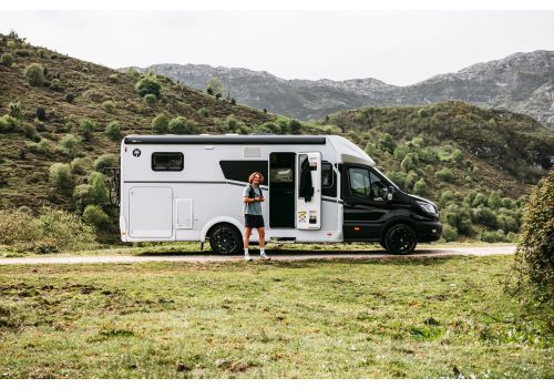 Autocaravana Perfilada SUNLIGHT UNLDT T7433Q 2027 Nueva en Venta