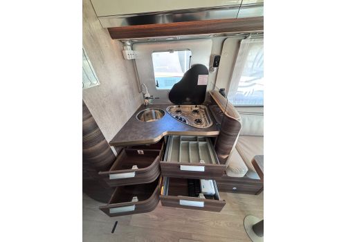 Autocaravana Integral LAIKA Eco Vip H3512DS de Ocasión