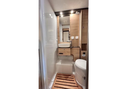 Autocaravana Integral DETHLEFFS Globebus I1 2027 en Alquiler