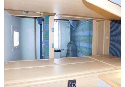 Autocaravana Capuchina DETHLEFFS Esprit A5880 de Ocasión