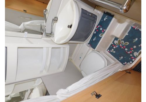 Autocaravana Capuchina DETHLEFFS Esprit A5880 de Ocasión