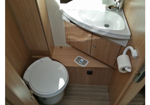 Autocaravana Perfilada SUNLIGHT T 69 S modelo 2017 de Ocasión