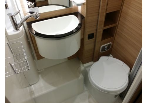 Autocaravana Perfilada DETHLEFFS Globebus T 1 modelo 2017 de Ocasión
