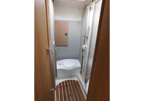 Autocaravana Perfilada BURSTNER T664 de Ocasión