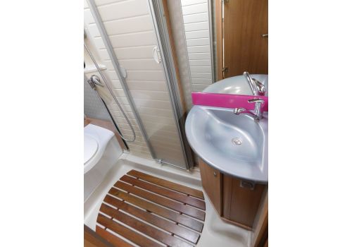 Autocaravana Perfilada BURSTNER T664 de Ocasión