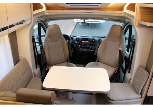 Autocaravana Perfilada DETHLEFFS Globebus T 7 de Ocasión