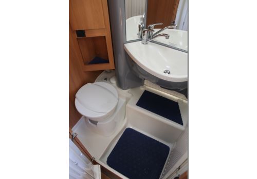 Autocaravana Capuchina DETHLEFFS Globe R A588 de Ocasión