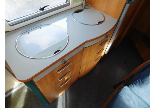 Autocaravana Integral HYMER B614. de Ocasión