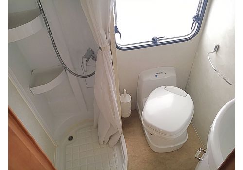 Autocaravana Capuchina ELNAGH Sharky L2 de Ocasión