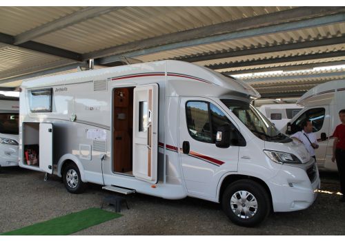 Autocaravana Perfilada DETHLEFFS Trend T 7057 DBM modelo 2019 de Ocasión
