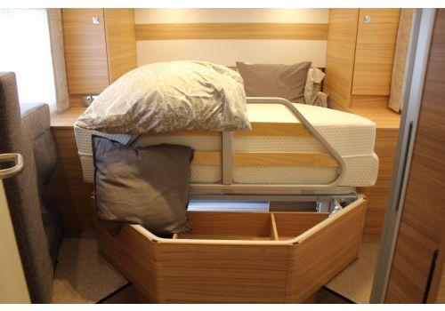 Autocaravana Perfilada DETHLEFFS Globebus T 7 modelo 2019 de Ocasión
