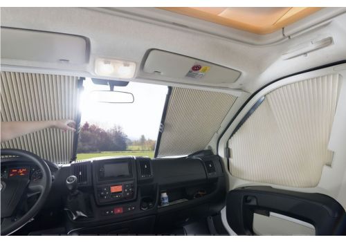 Autocaravana Perfilada DETHLEFFS Globebus T-11 modelo 2016 de Ocasión