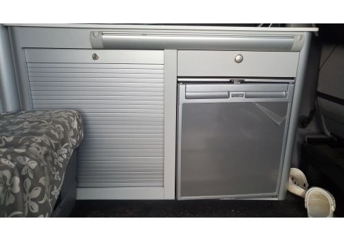 Furgoneta Cámper VOLKSWAGEN T5 camperizada de Ocasión