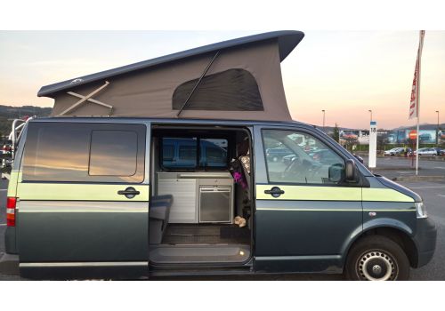 Furgoneta Cámper VOLKSWAGEN T5 camperizada de Ocasión