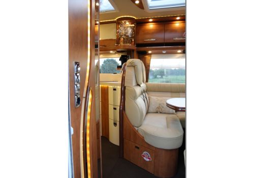 Autocaravana Integral CARTHAGO Chic C-line I 5.0 modelo 2018 de Ocasión