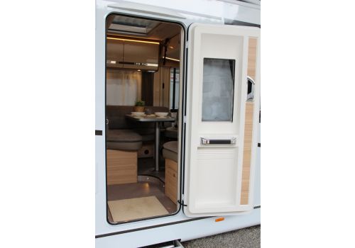 Autocaravana Integral DETHLEFFS Globebus I 7 acabado GT Black modelo 2018 de Ocasión