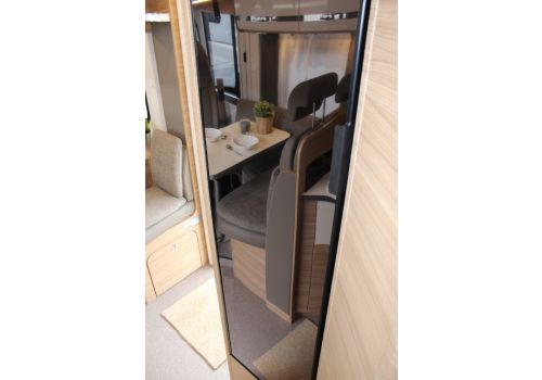 Autocaravana Integral DETHLEFFS Globebus I 7 acabado GT Black modelo 2018 de Ocasión