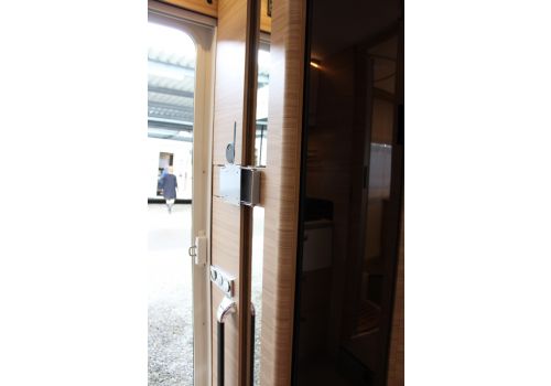 Autocaravana Integral DETHLEFFS Globebus I 7 acabado GT Black modelo 2018 de Ocasión