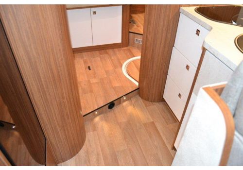 Autocaravana Integral DETHLEFFS Advantage I-7051-DBM de Ocasión