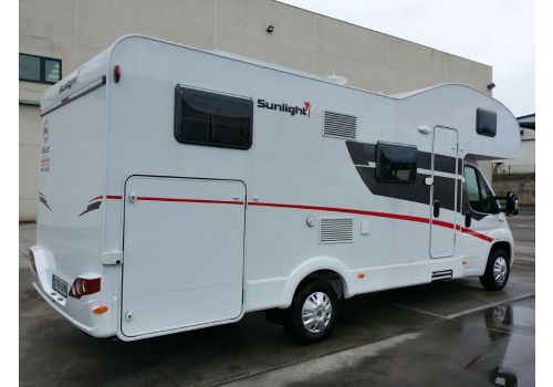 Autocaravana Capuchina SUNLIGHT A-70 con amplio garaje de Ocasión