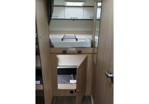Autocaravana Capuchina SUNLIGHT A-70 con amplio garaje de Ocasión