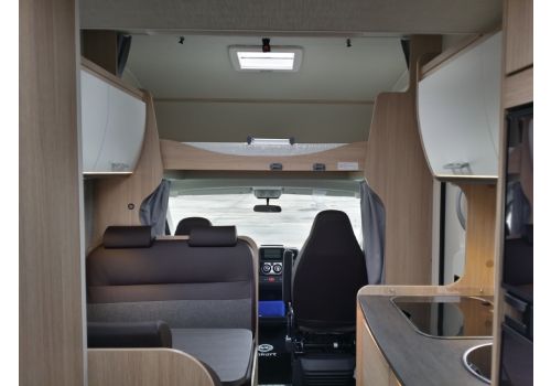 Autocaravana Capuchina SUNLIGHT A-70 con amplio garaje de Ocasión