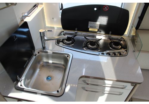 Autocaravana Perfilada RAPIDO 666F Modelo 2018 de Ocasión