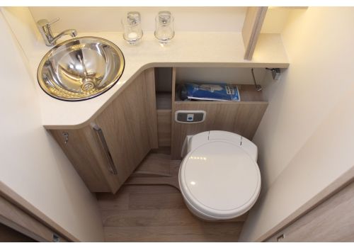 Autocaravana Perfilada RAPIDO 666F Modelo 2018 de Ocasión