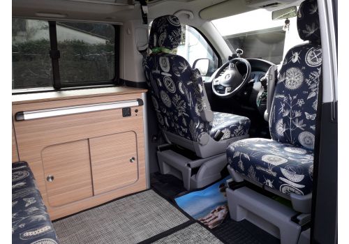 Furgoneta Cámper VOLKSWAGEN CALIFORNIA T-5 de Ocasión