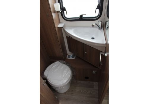 Autocaravana Perfilada DETHLEFFS Trend T 7057 DBM de Ocasión