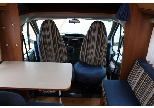 Autocaravana Capuchina CARADO A 241 de Ocasión