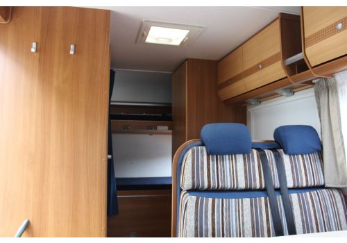 Autocaravana Capuchina CARADO A 241 de Ocasión