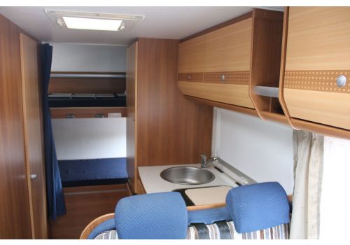 Autocaravana Capuchina CARADO A 241 de Ocasión