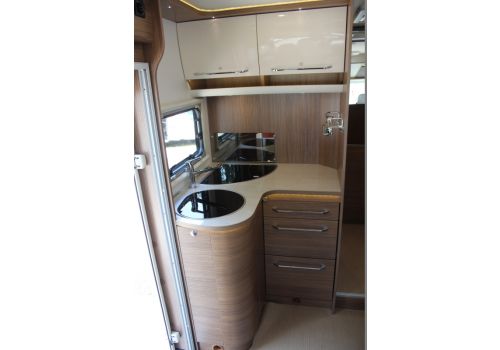 Autocaravana Integral ITINEO FB 650 modelo 2018 Nueva en Venta