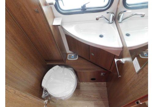 Autocaravana Integral DETHLEFFS Trend I 7057 DBM de Ocasión