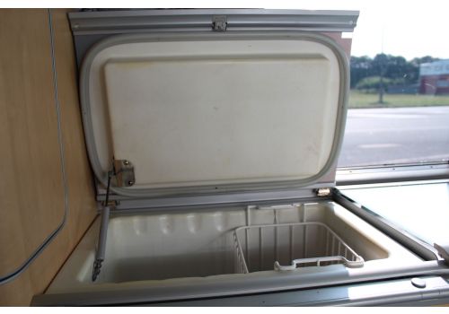 Furgoneta Cámper VOLKSWAGEN Transporter T5 Comfortline de Ocasión