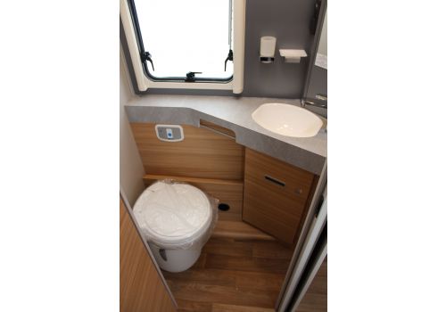 Autocaravana Perfilada DETHLEFFS Pulse T 7051 DBM modelo 2019 de Ocasión