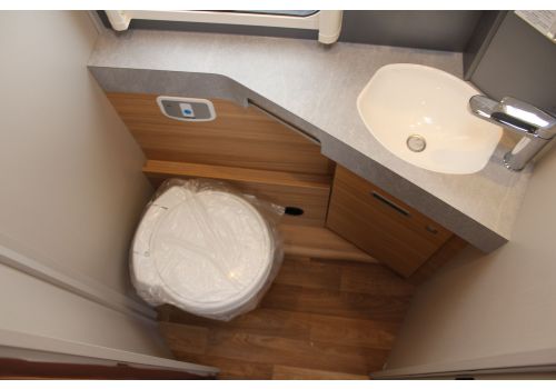 Autocaravana Perfilada DETHLEFFS Pulse T 7051 DBM modelo 2019 de Ocasión