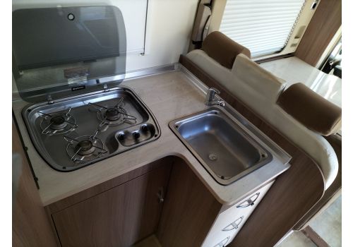Autocaravana Perfilada BURSTNER Ixeo IT 735 de Ocasión