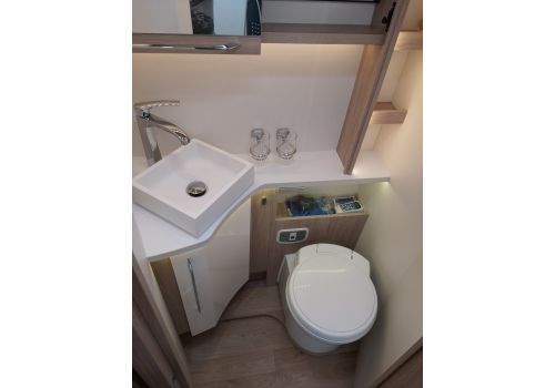Autocaravana Integral RAPIDO 8066dF Modelo 2019 de Ocasión