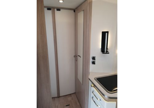 Autocaravana Integral RAPIDO 8066dF Modelo 2019 de Ocasión