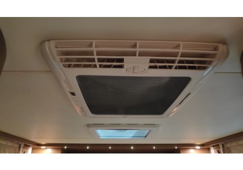 Autocaravana Perfilada BURSTNER Solano T727 de Ocasión