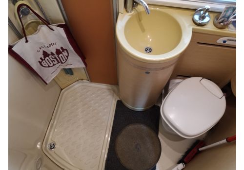 Autocaravana Integral GIOTTILINE Genetics K 900 de Ocasión